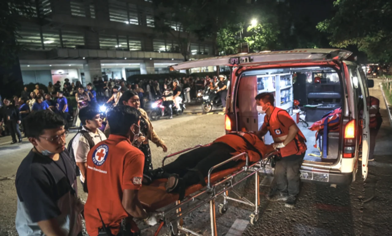 菲律宾中部发生强震,至少60人遇难