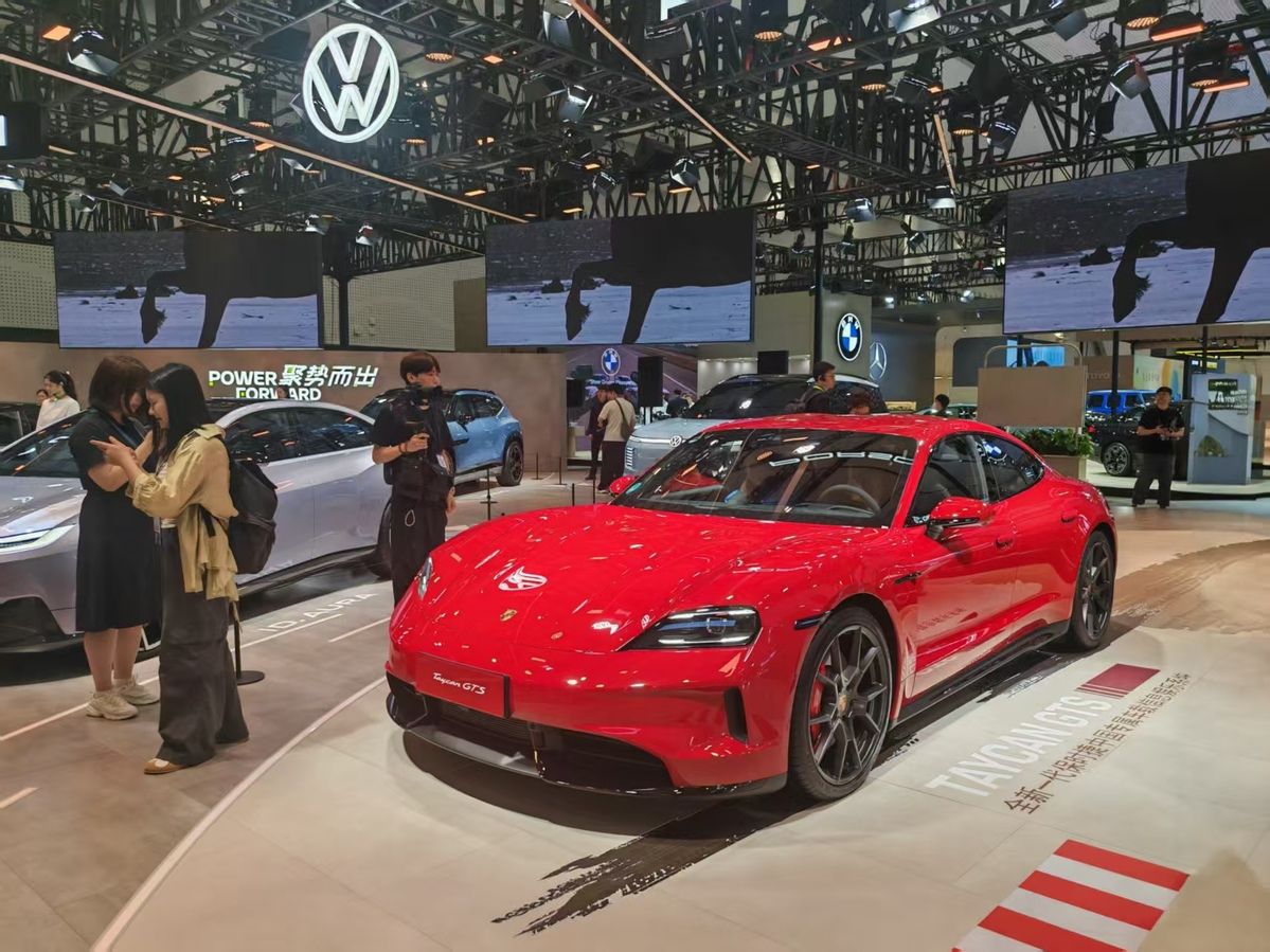 'Global cooperation key to NEV growth'