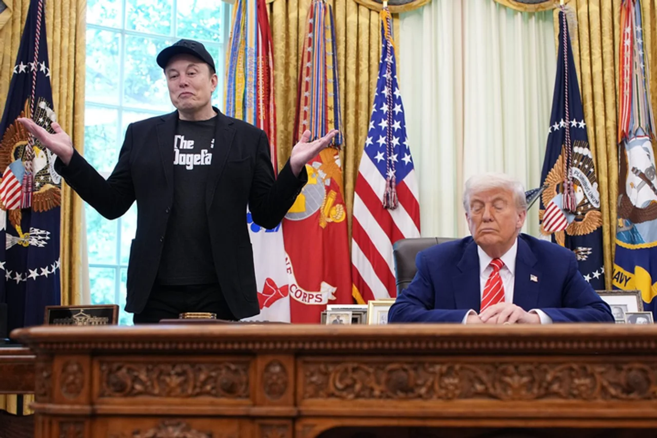 刚离职,马斯克就批特朗普