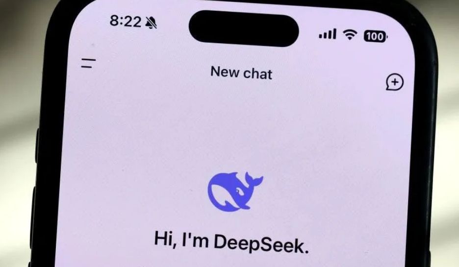美股暴跌特朗普震怒，DeepSeek怎么做到的