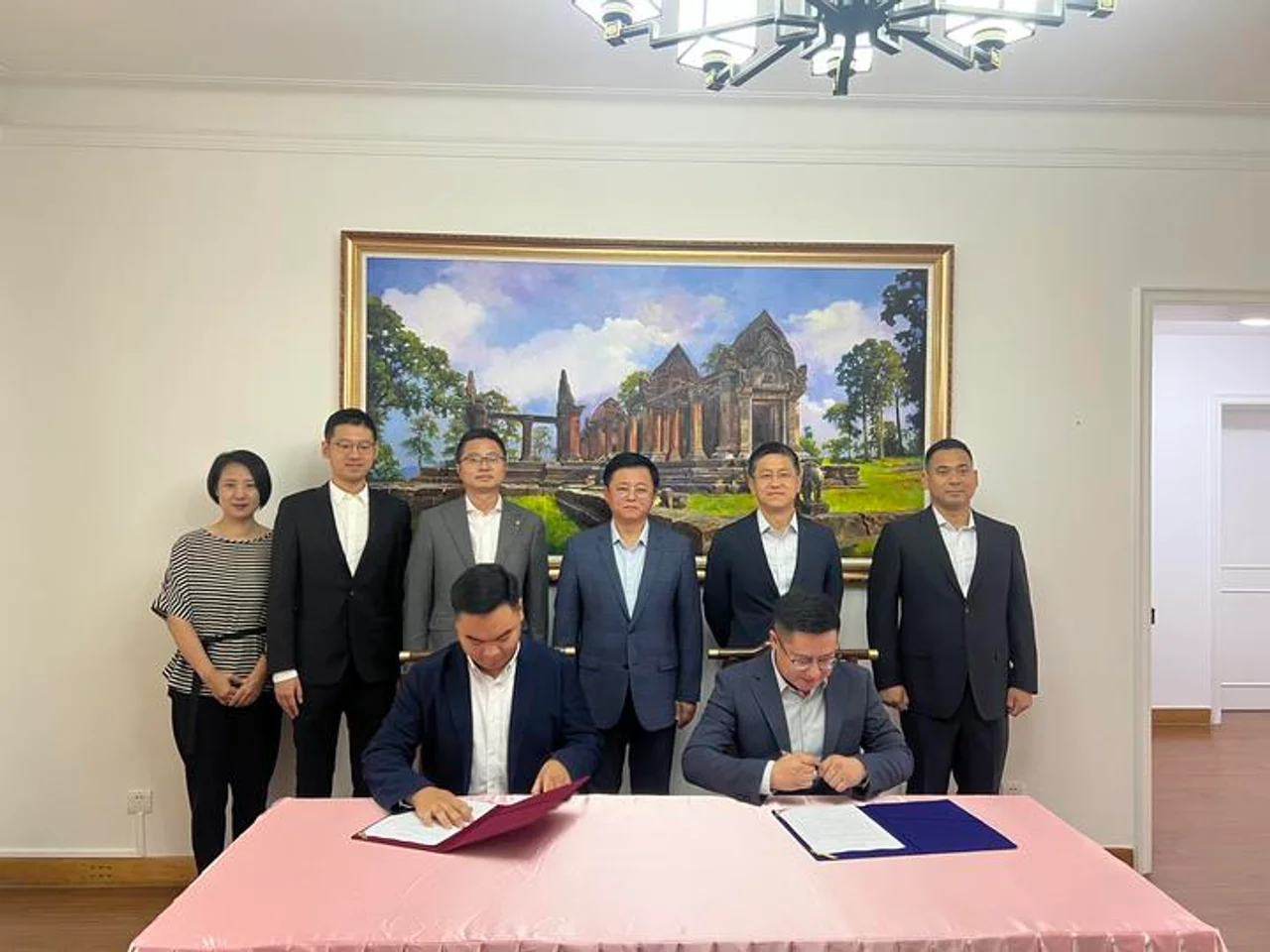 柬埔寨内政部副部长铁弓:盐田自贸区第一期将关注港口和文旅