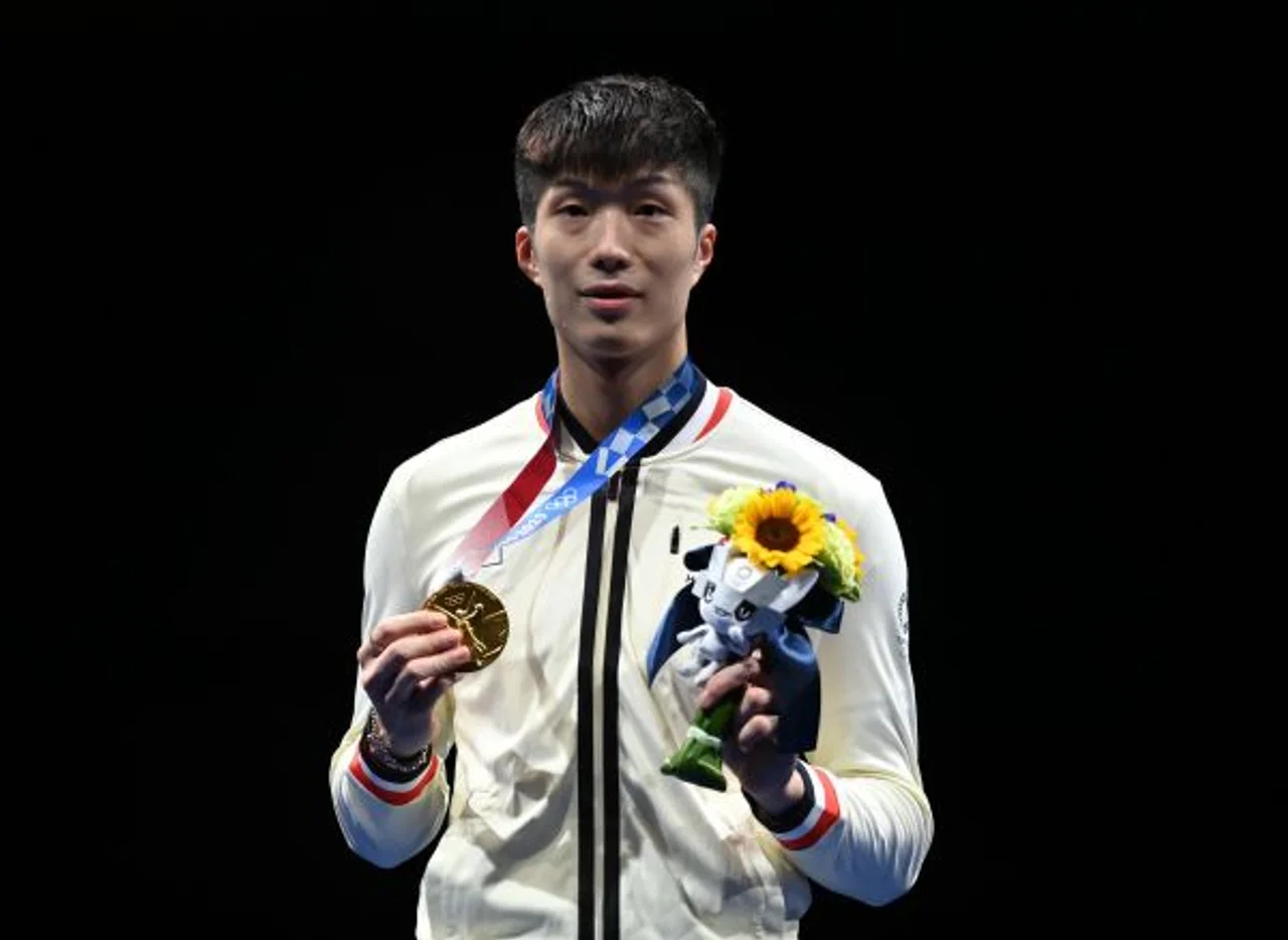 英媒:香港赢得久违金牌 张家朗获东奥会男子花剑个人冠军