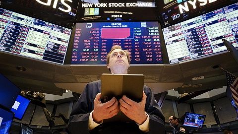 分析师提高标普500指数成分股业绩预期， 2018年初以来首...