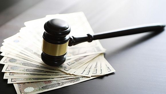 银保监会对广发银行等5家金融机构开出3.2亿罚单，输血房市、影子银行等违规行为遭重拳