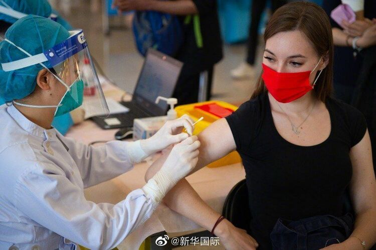 CNN：中国疫苗帮助降低新冠重症和死亡病例数