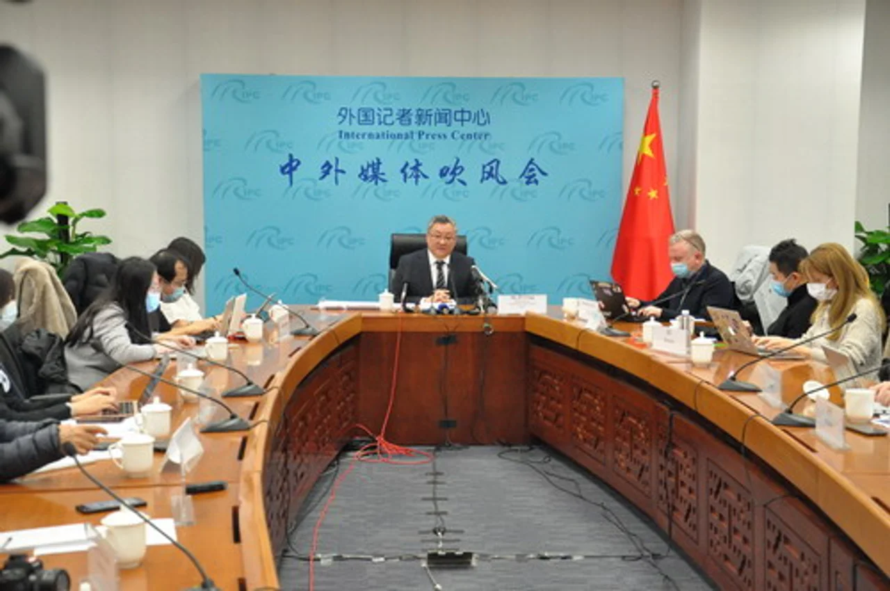外交部军控司司长傅聪就五核国领导人发表防止核战争联合声明举行中外媒体吹风会