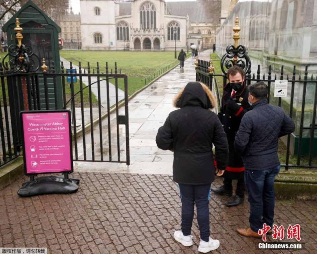 穷国打不上新冠疫苗,英国却“囤积”2.1亿剂?