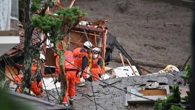 日本静冈县泥石流搜救持续
