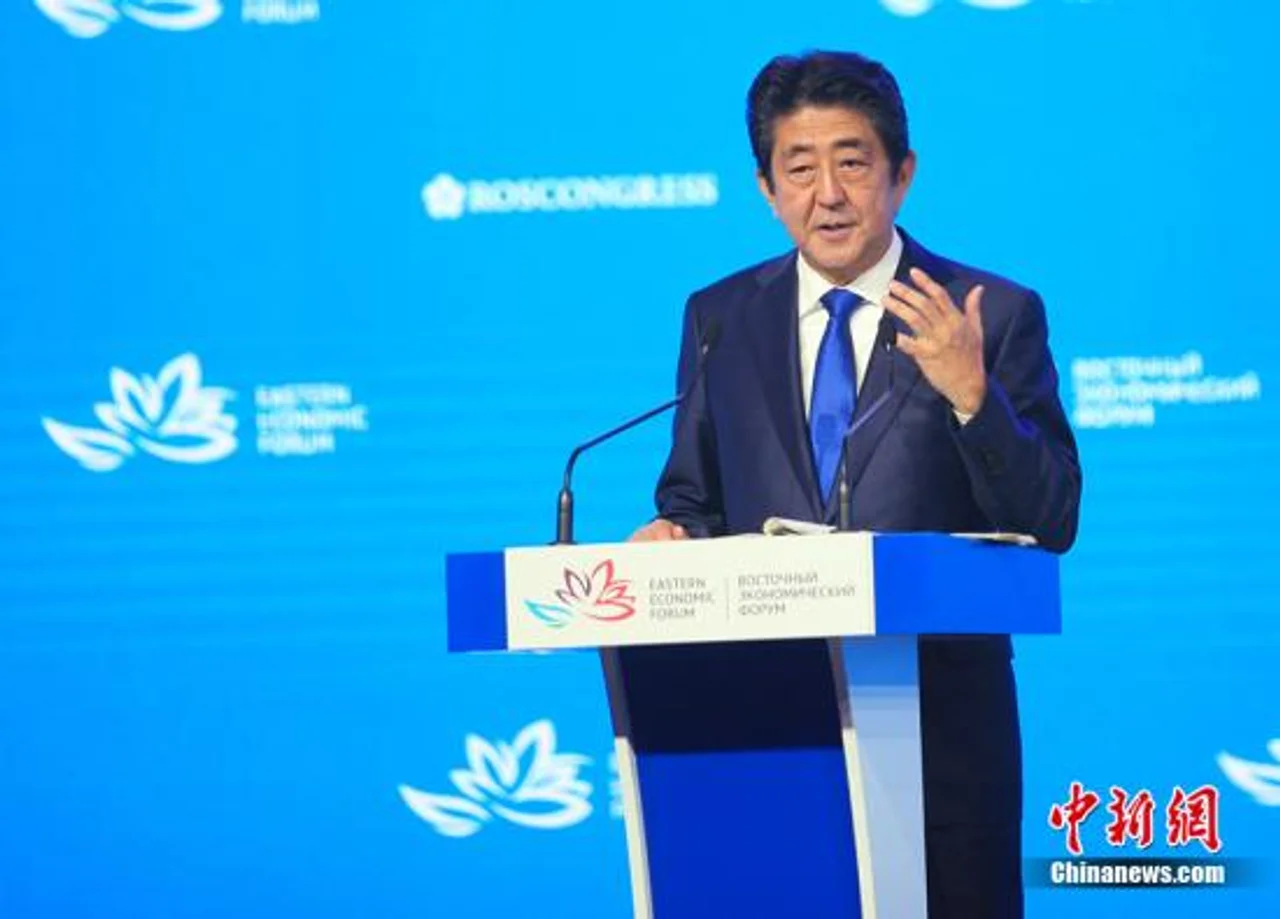 日本首相安倍晋三通过华文媒体向华侨华人祝贺新春