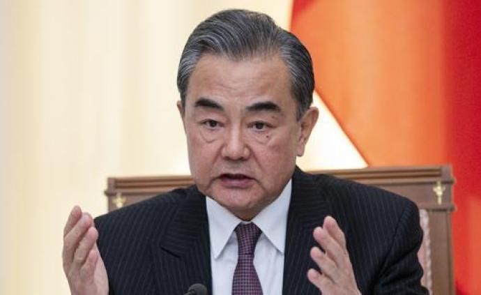 王毅：希望美国这个超级大国不要太丧失自信，更不要丧失理智