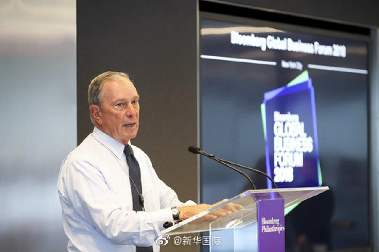金钱的力量:布隆伯格的100亿美元捐款能否换来选票和效忠