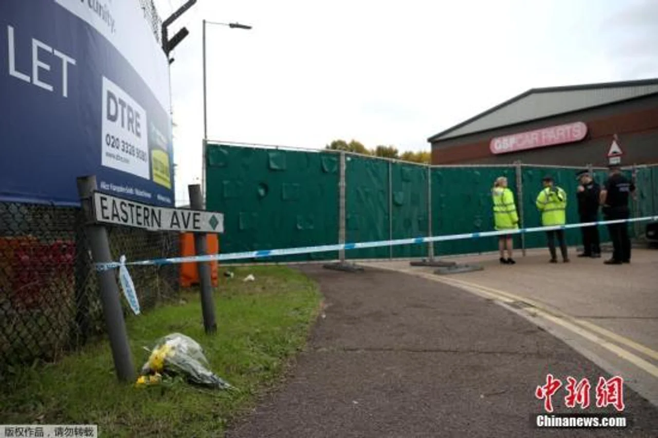 英国货车惨案进展:警方再对一名男子提起指控