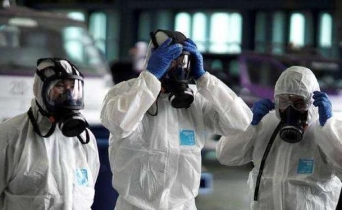 英国专家：一线医护人员缺少符合标准的防护装备，易交叉感染