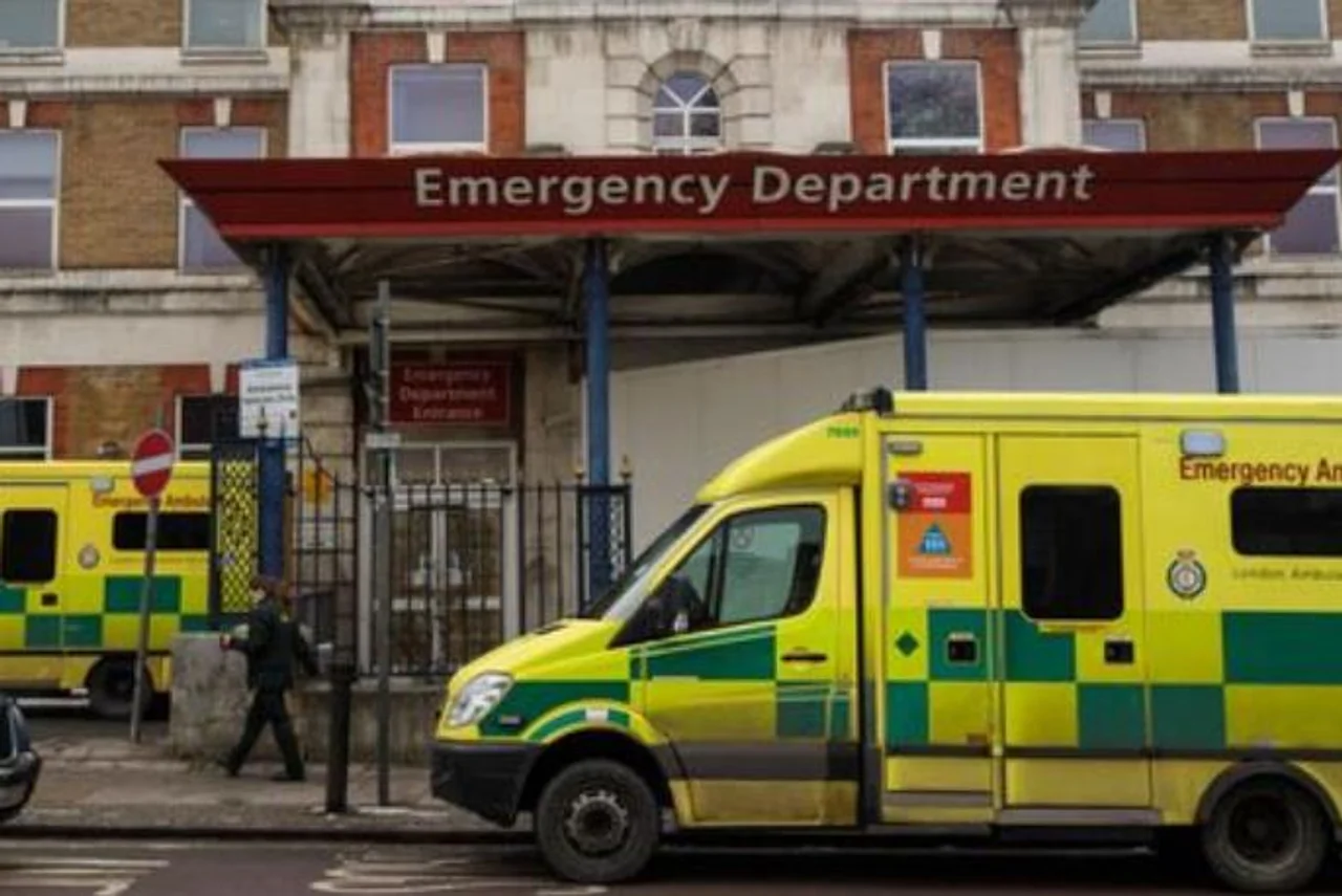 英国年轻女护士工作时自杀 所在医院8人感染新冠肺炎去世