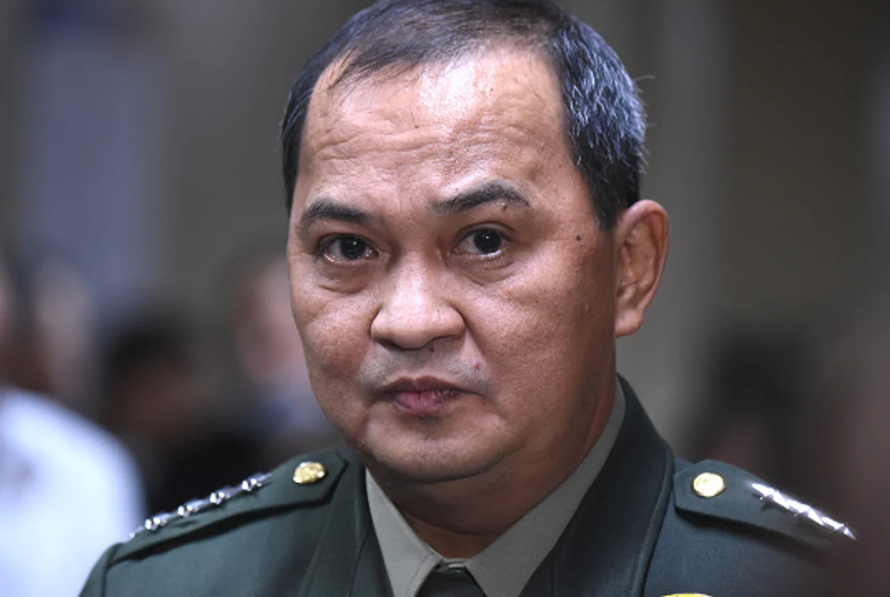 菲律宾武装部队总参谋长确诊感染新冠肺炎 国防部长自我隔离