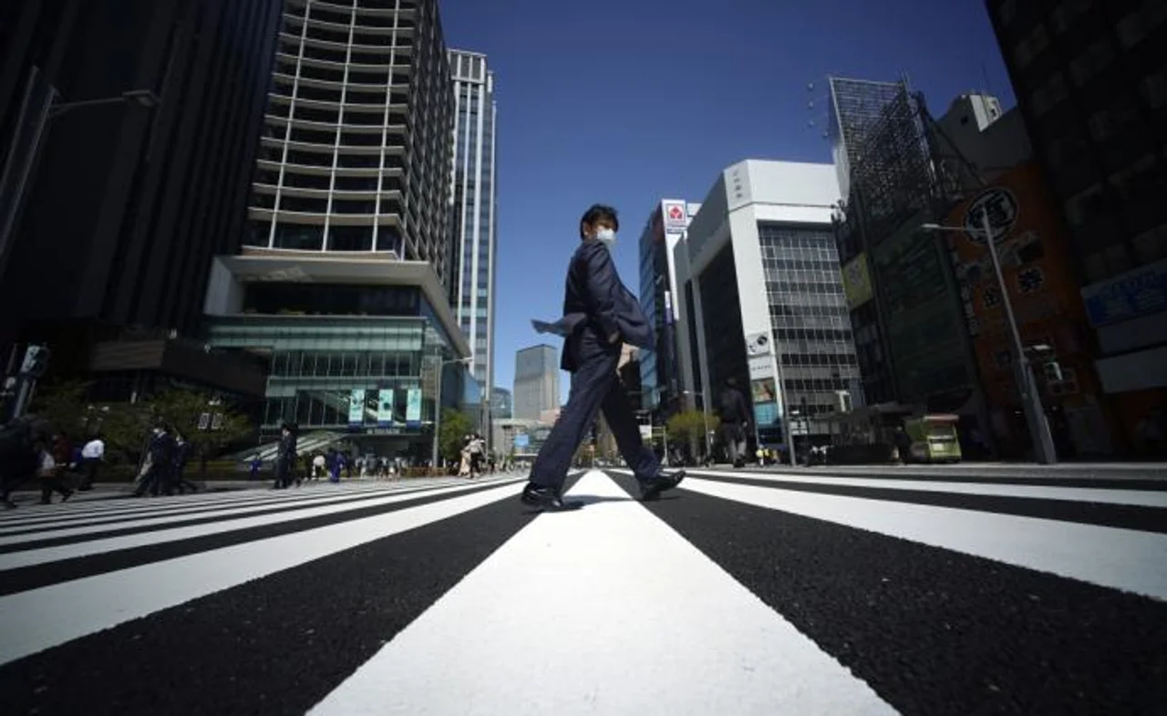 日本进入紧急状态 ,安倍拟向国民发放每人10万日元的补贴