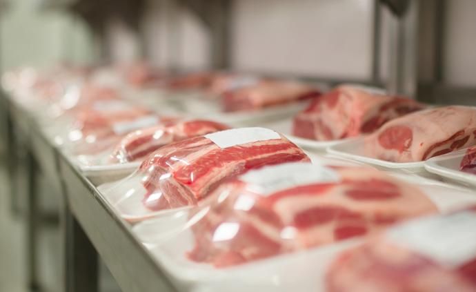 多国肉类加工厂因疫情停工，市场担忧全球肉类会出现供应不足