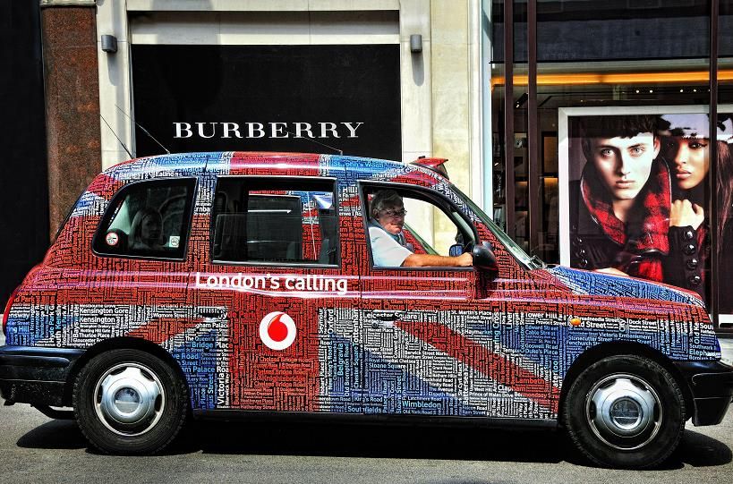 英出租车司机感染新冠病毒去世 曾遭自称“确诊”乘客吐口水