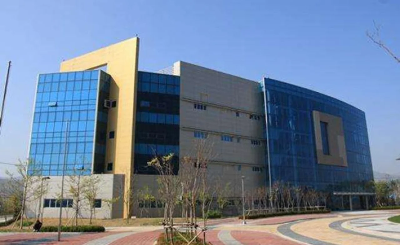 韩国统一部证实:朝鲜开城工业园内朝韩联络办公室大楼被炸