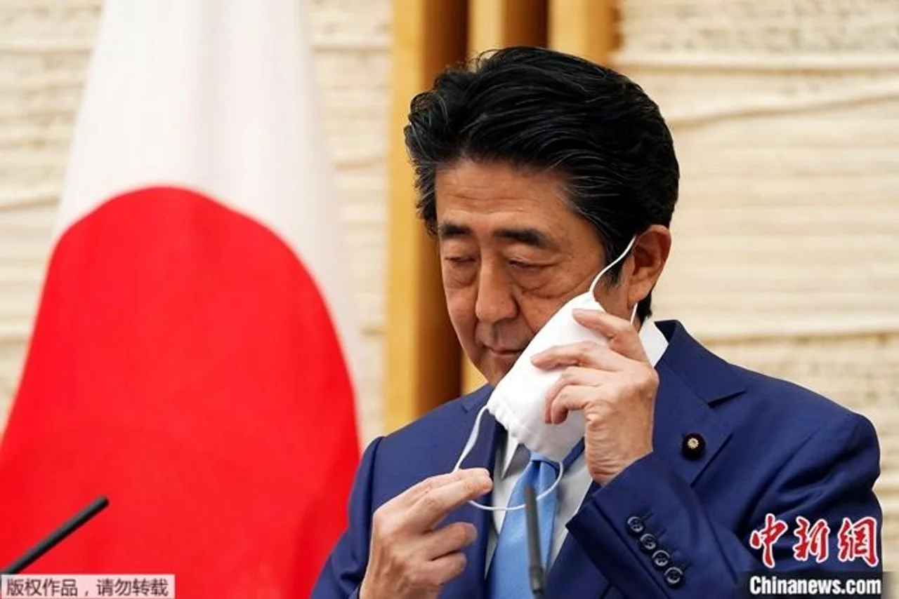 日本政府宣布将逐步放宽外国人入境限制
