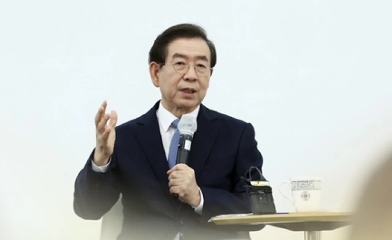 举报朴元淳性骚扰的女秘书发声:事件不能以死亡来平息