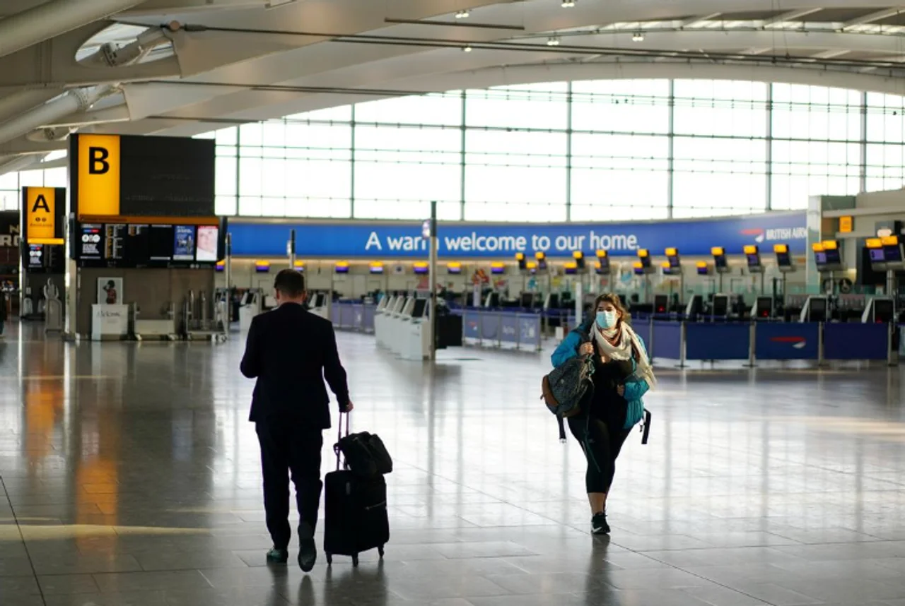 旅客数骤降95% 英最大机场喊话政府“求救”:放宽防疫措施