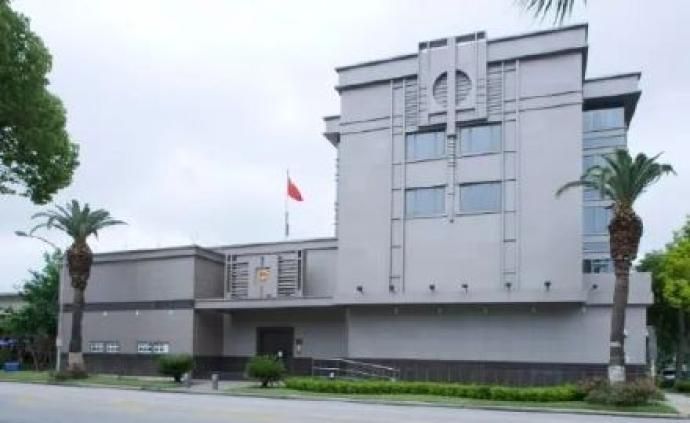 多国人士批评美方突然要求中方关闭驻休斯敦总领馆