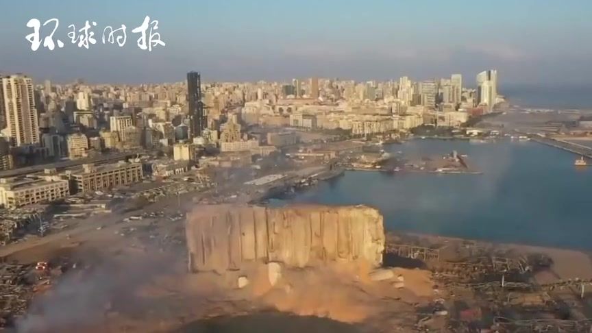 震撼！黎巴嫩爆炸地点前后对比：岸边被炸出巨坑