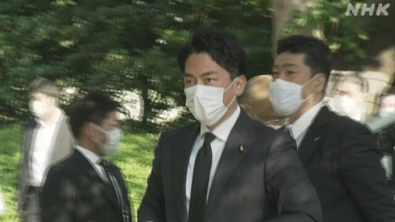 日本内阁大臣时隔四年在战败日参拜靖国神社:小泉去的最早