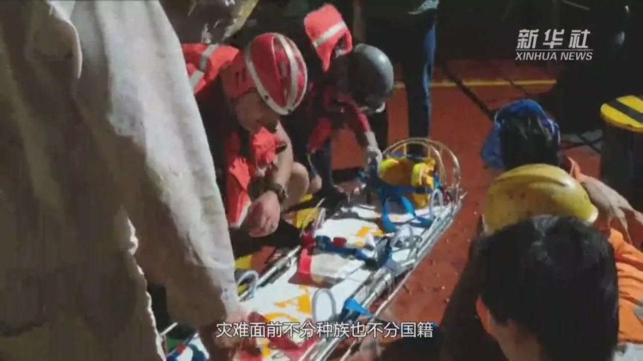 “我们是中国人!”难民船希腊爱琴海沉没,中国货船冒险勇救41人