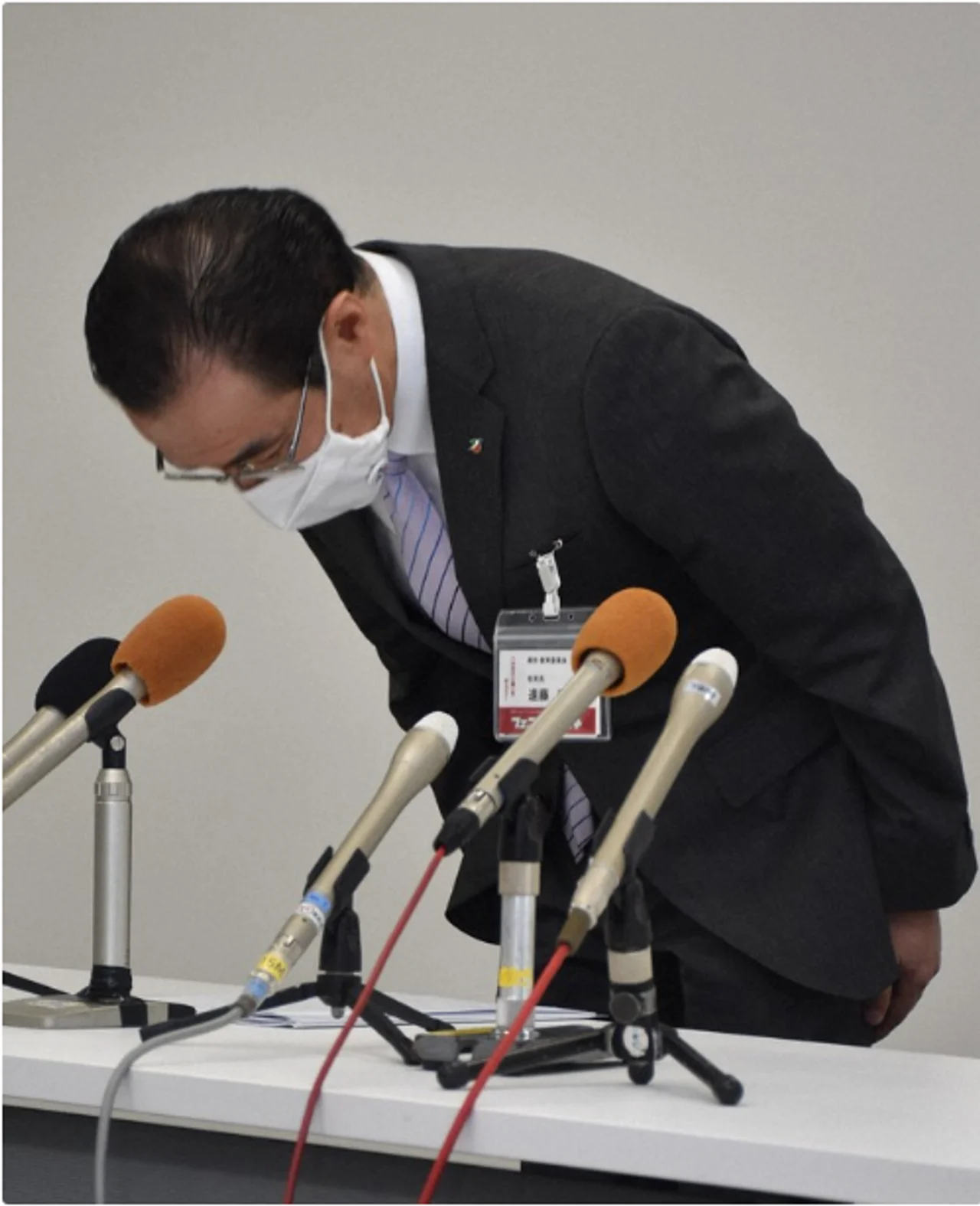 日本官员妄言“需要中美开战来解决新冠危机” 如今致歉并辞职