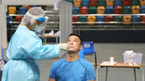 港媒：香港全民检测首日秩序井然