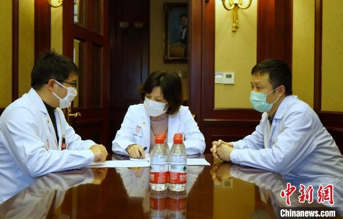 专家谈管控医院内感染：“危机面前每个人都要付出代价”