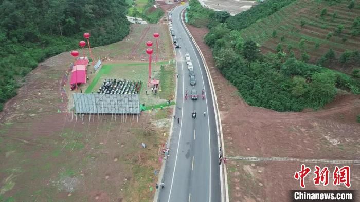 云南一通往中缅边境勐阿口岸公路建成通车