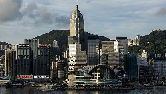 梁振英：“黑暴”之徒煽动的都是别人家的孩子
