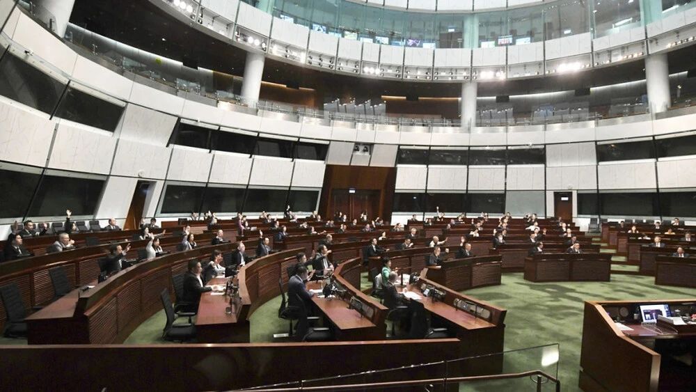 加速“去殖民化”！香港立法做出重大改变