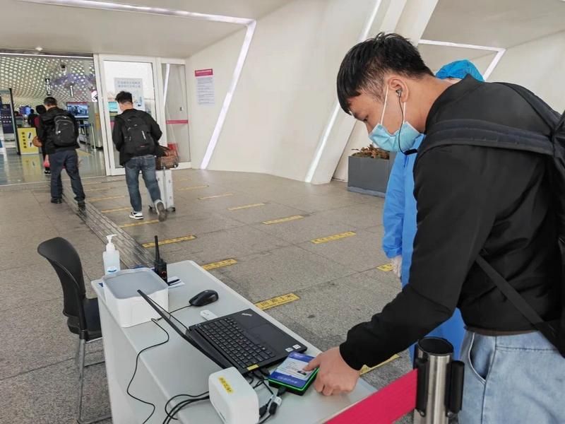 多地机场进出政策调整：旅客乘机须持48小时核酸检测阴性证明