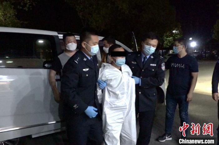 浙江警方破获18年前命积案 嫌疑人在逃期间曾化名4次