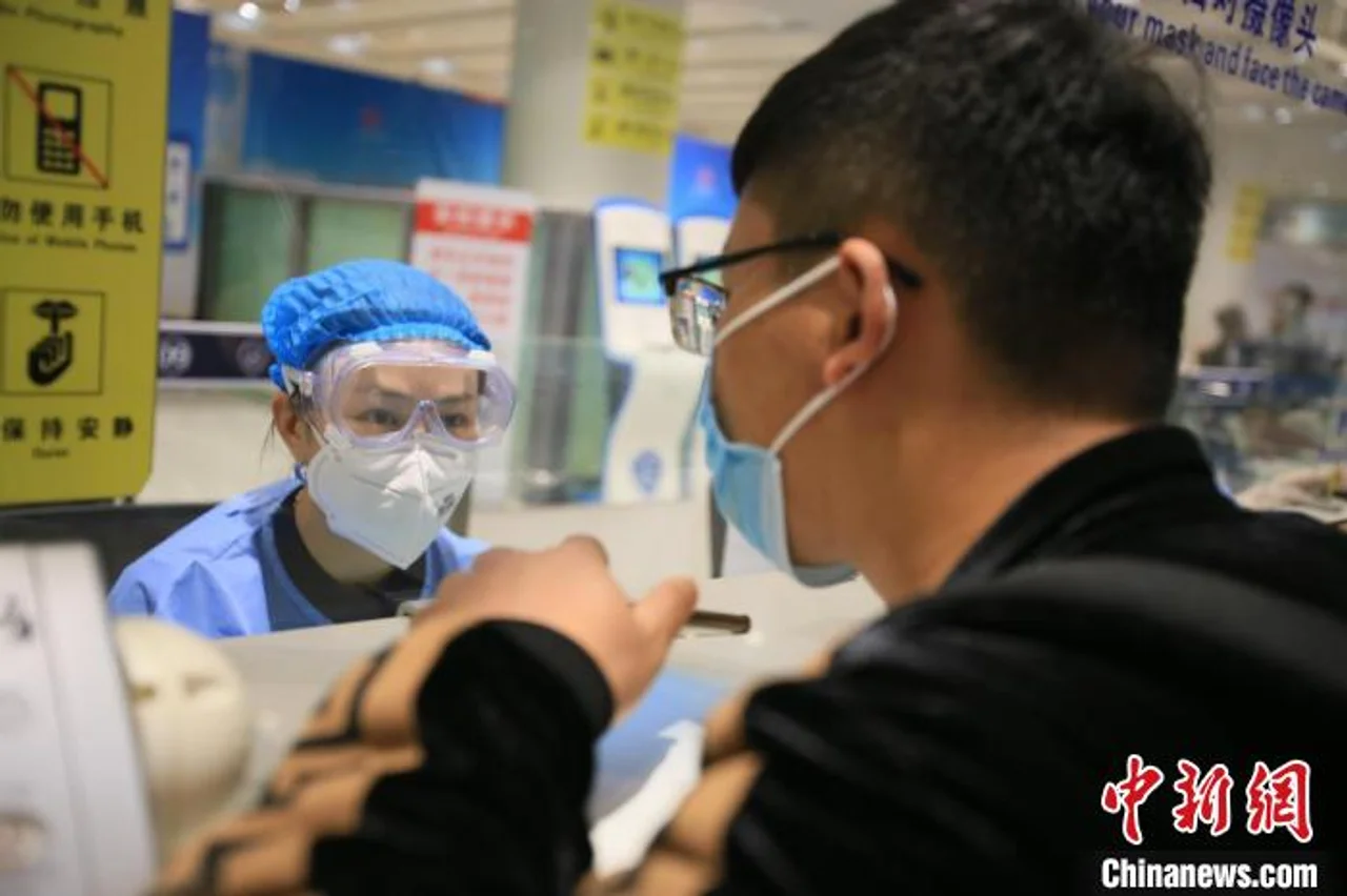 2021年昆明边检站保障出入境人员10万余人次