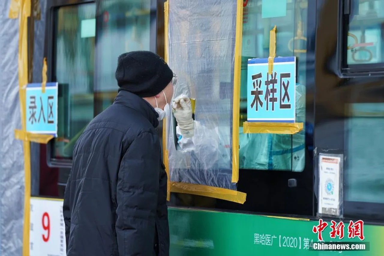 哈尔滨六个主城区实行社会静态化管理 地铁停运公交车缩短运营时间