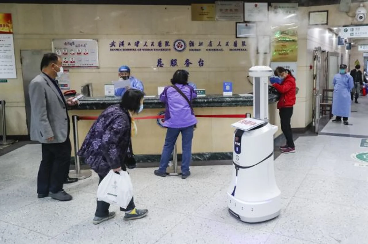 西媒:中国高科技抗疫堪称“参考范本”