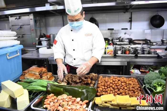 甘肃市场监管局倡议干部带头“吃喝” 每周消费不低200元