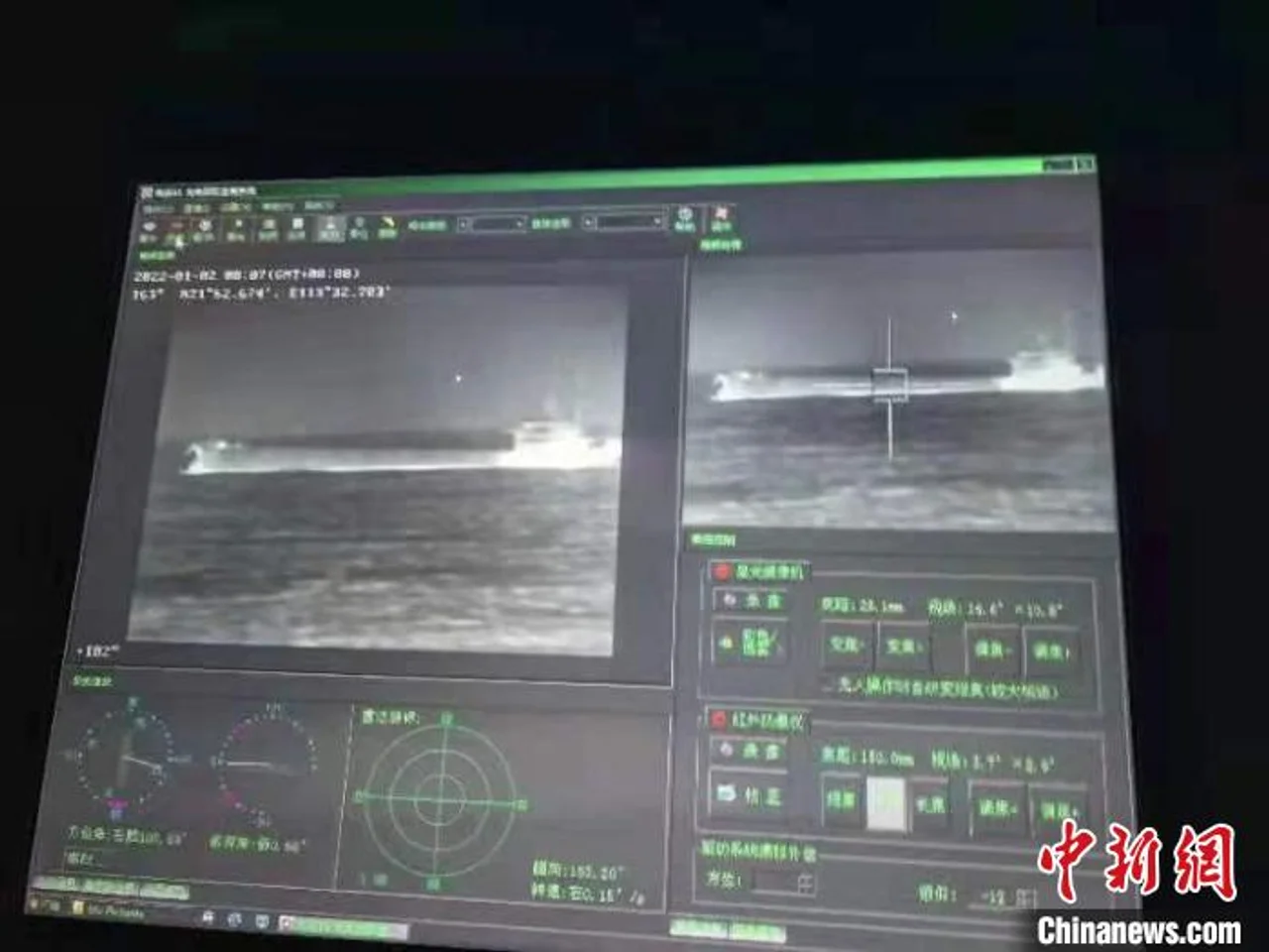 “海巡31”船深夜亮剑 截获一艘海上涉嫌违法过驳母船