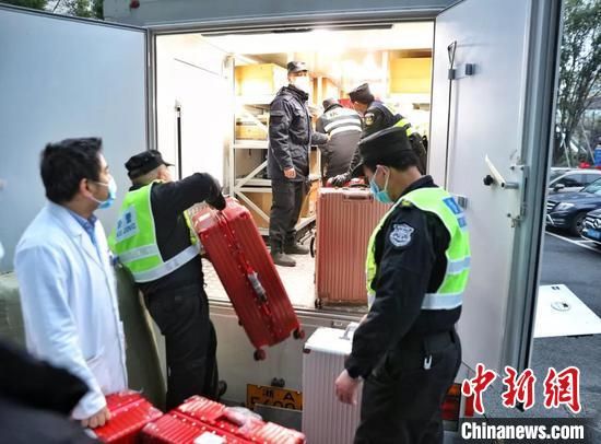 浙江国家紧急医学救援队出征武汉 服务能力等同二级医院