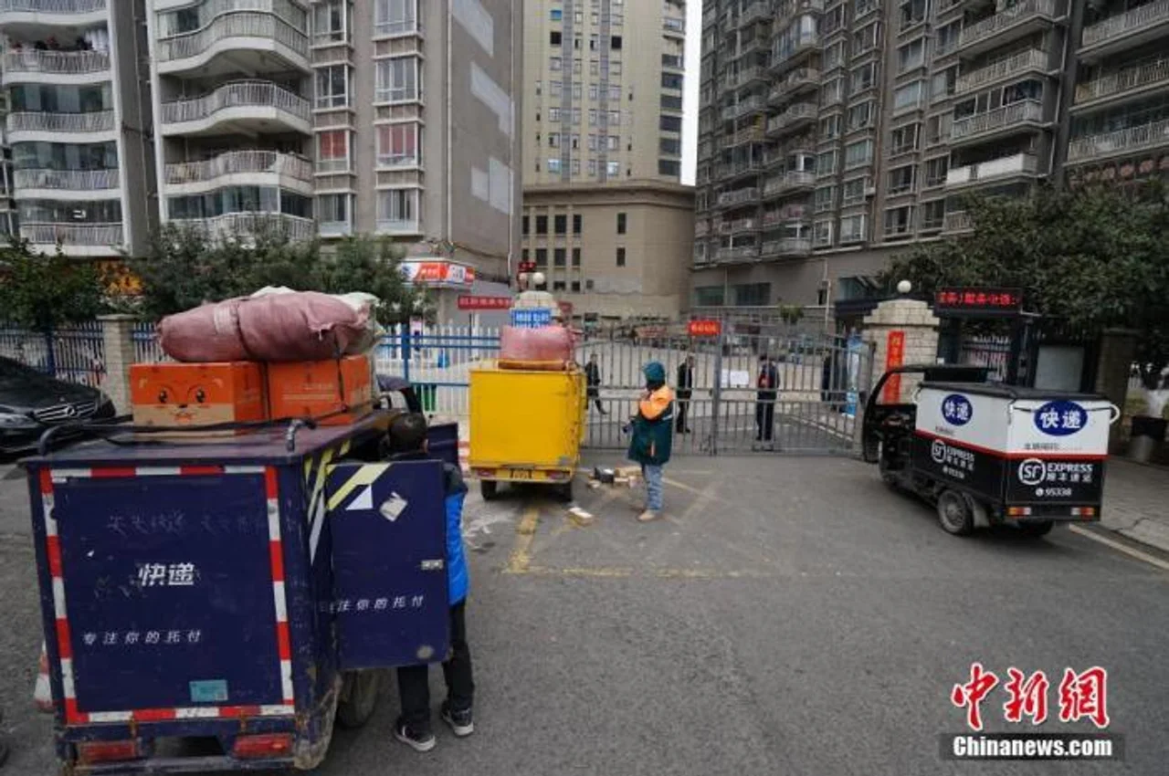 北京疾控中心:快递收送双方都应做好自我防护