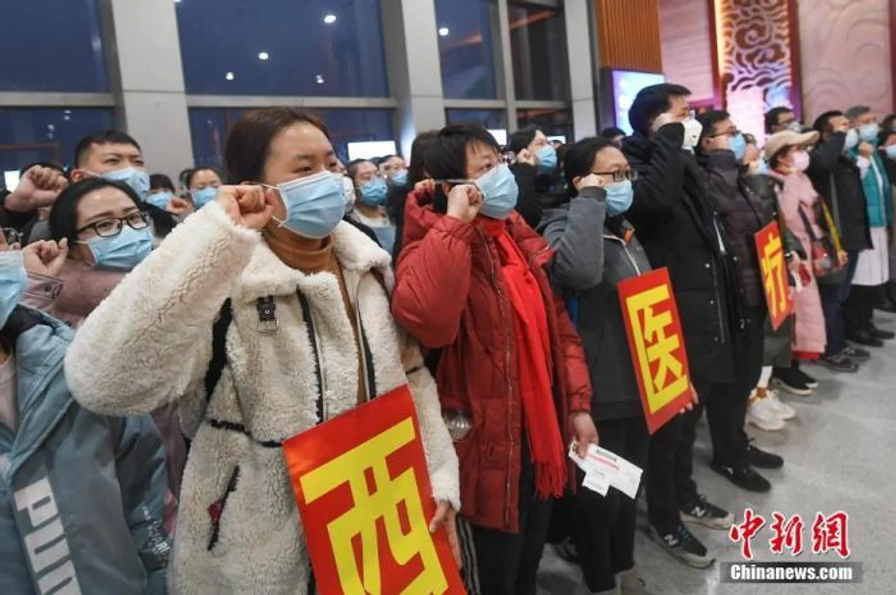 老父《水调歌头》送女援鄂:儿女多奇志 天使护平安