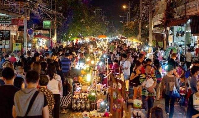扶持地摊经济小店经济，京东、微信支付、美团、苏宁都出招了