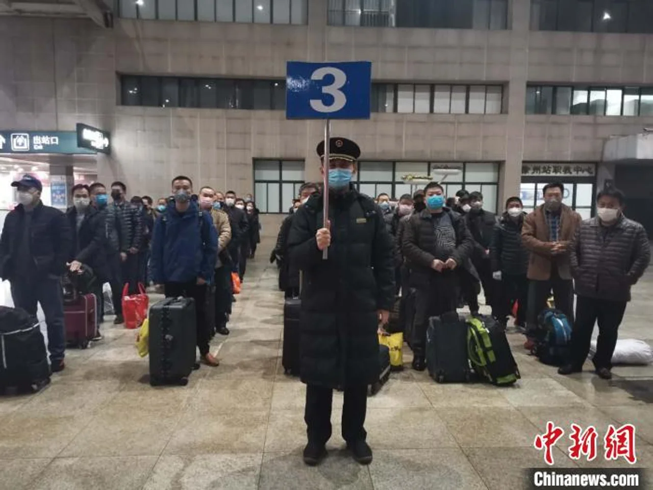 江苏首趟输出型务工返程专列开出 备设有隔离室