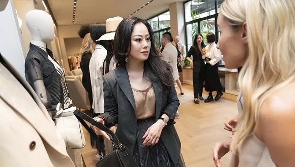 初代时尚博主章小蕙开店了，粉丝们会想拥有名媛同款吗？