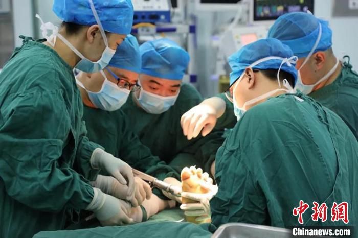 浙江台州民营医院援助新疆阿拉尔 半月填补多项技术空白